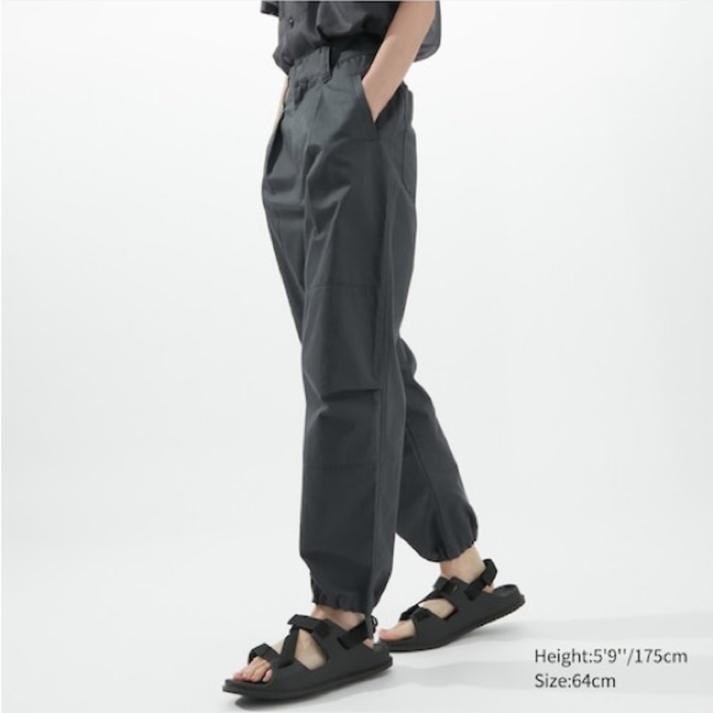 Uniqlo U Pleated Jogger Pants